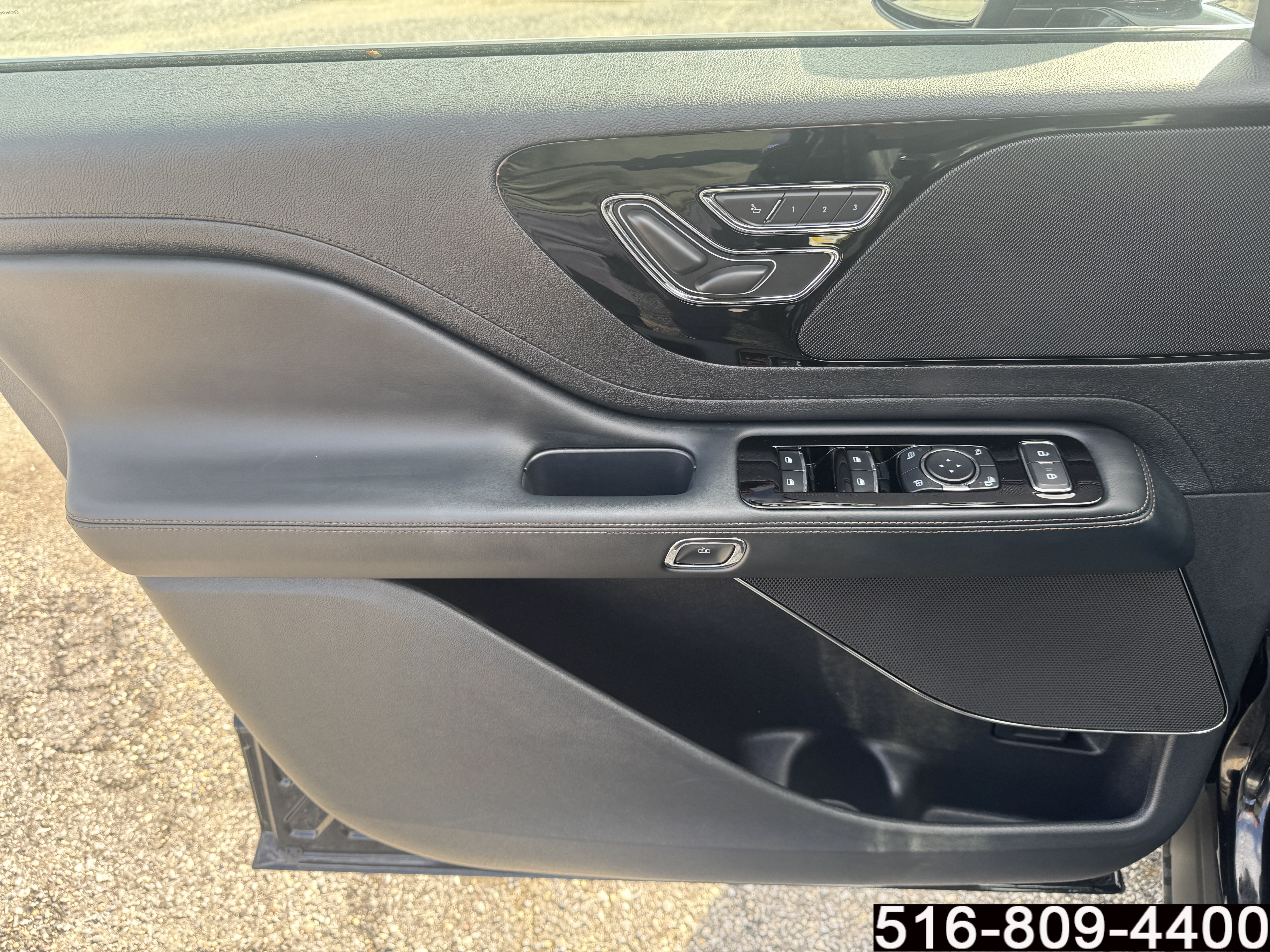 Used 2026 Lincoln Aviator AWD image 26