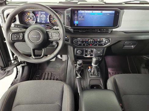 Used 2024 Jeep Wrangler Unlimited Sport AWD/4WD image 10