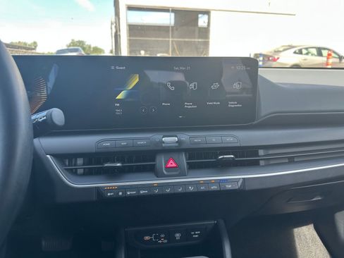 Used 2025 Kia K4 LXS image 17