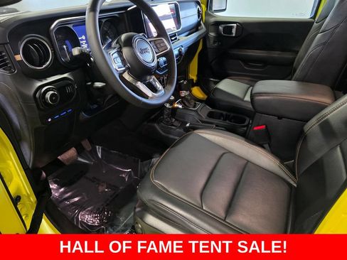 Used 2024 Jeep Wrangler Unlimited Sahara w/ Technology Group AWD/4WD image 12