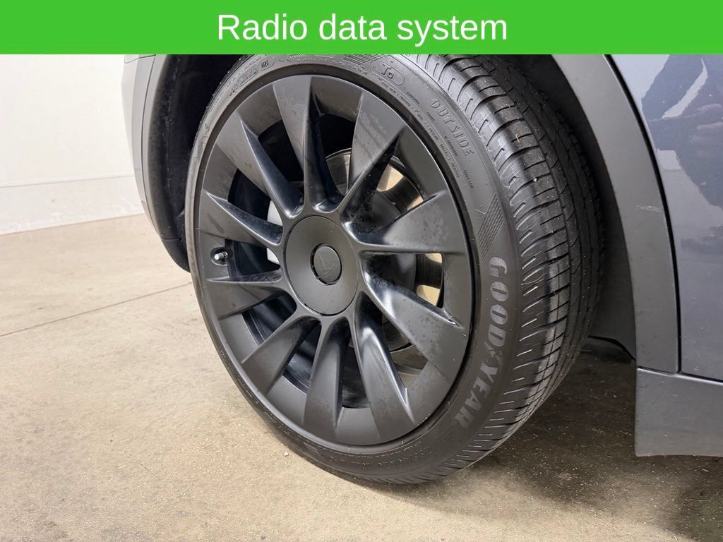 Used 2023 Tesla Model Y Long Range AWD/4WD image 10