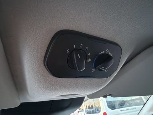 Used 2016 Ford Transit 150 XL image 38