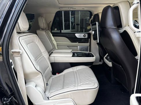 Used 2019 Lincoln Navigator L Black Label w/ Cargo Package AWD/4WD image 24