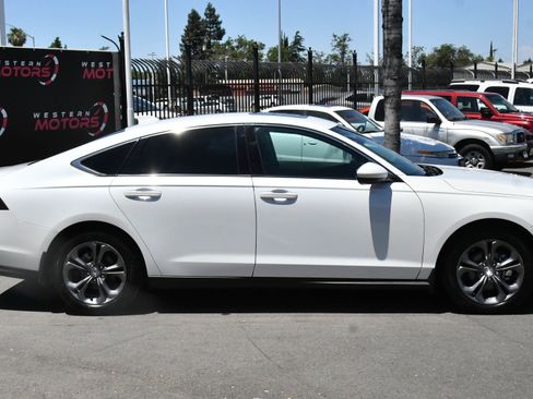 Used 2023 Honda Accord EX image 9