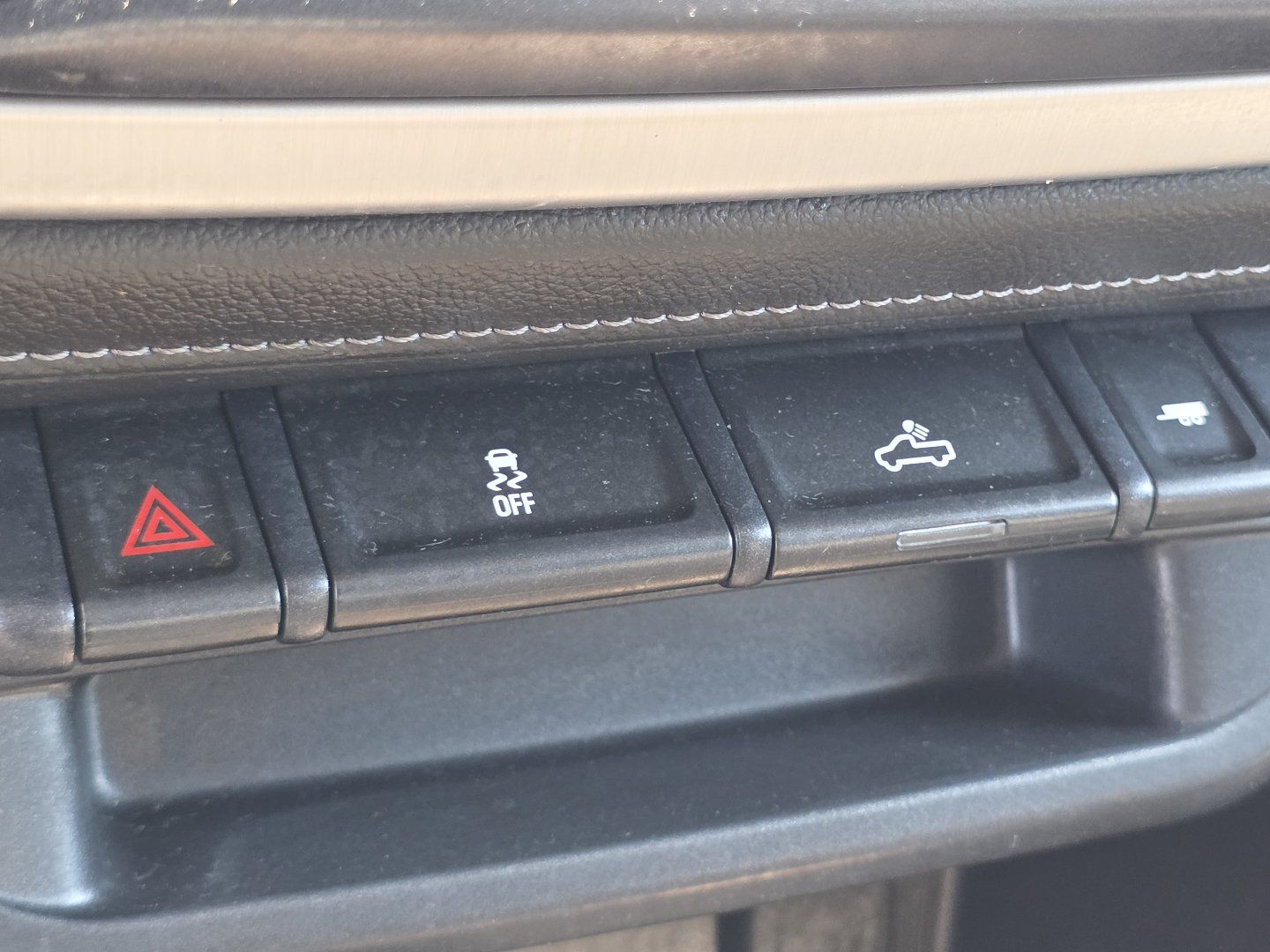 Used 2019 GMC Canyon SLE w/ Elevation Edition AWD/4WD image 4