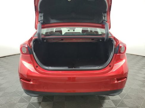 Used 2018 MAZDA MAZDA3 Sport w/ Preferred Equipment Package FWD image 9