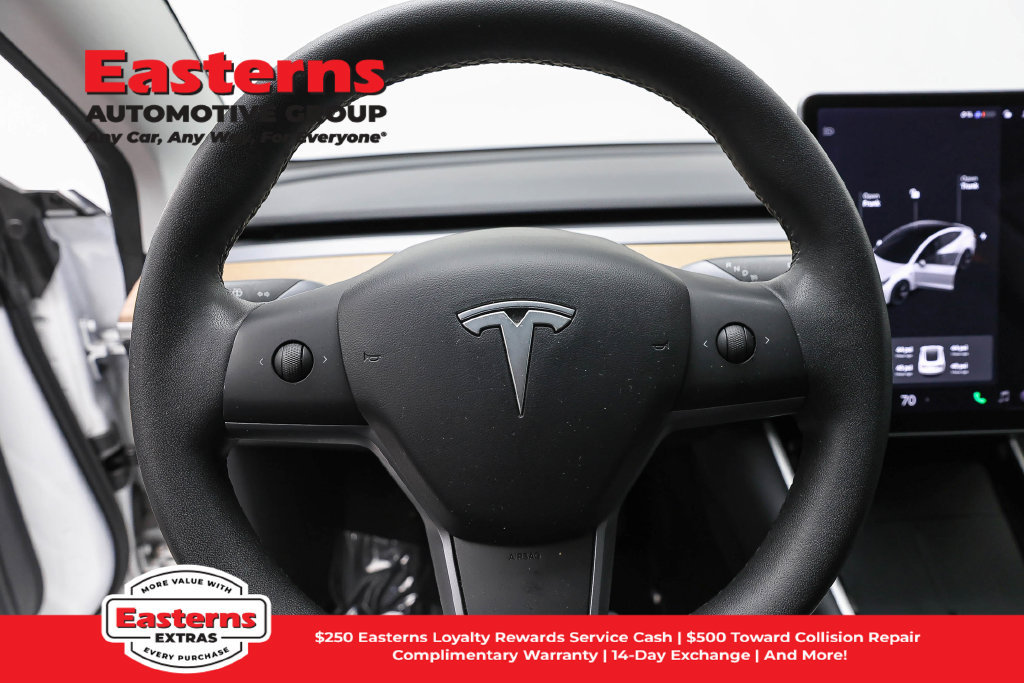 Used 2020 Tesla Model 3 Standard Range RWD image 11