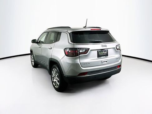 Used 2022 Jeep Compass Latitude w/ Sun and Sound Group image 5