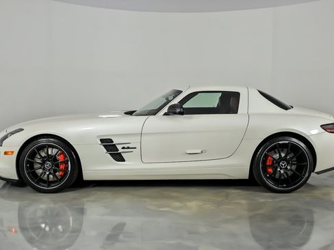 Used 2012 Mercedes-Benz SLS AMG Coupe image 9