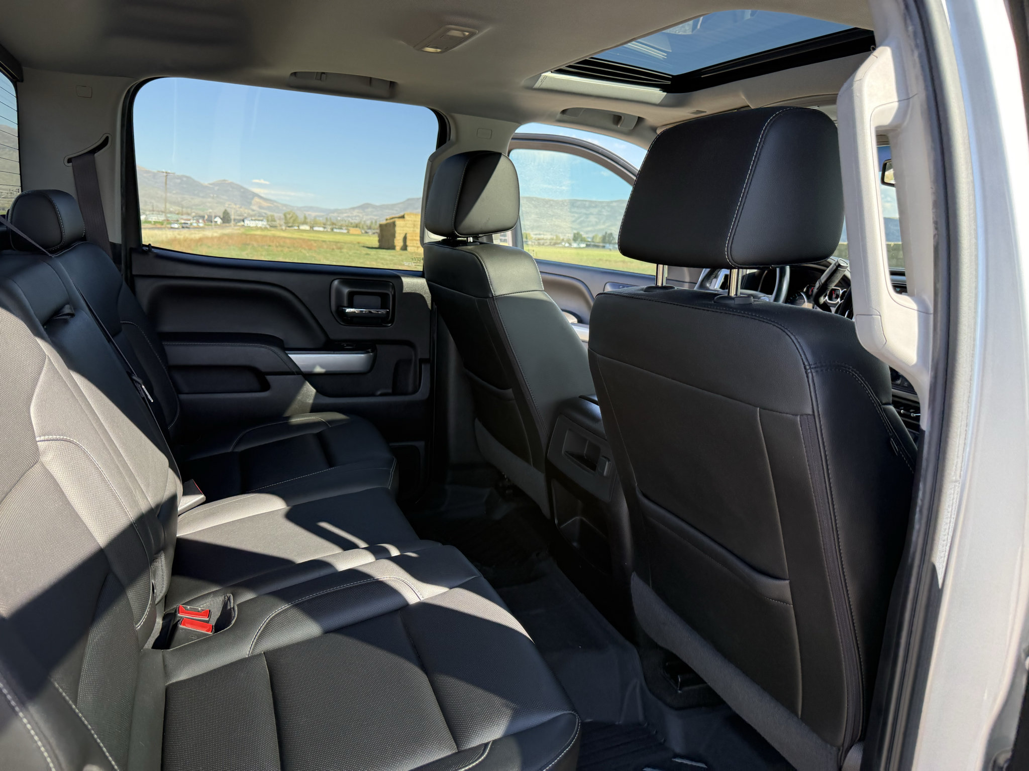 Used 2017 Chevrolet Silverado 2500 LTZ w/ Duramax Plus Package AWD/4WD image 35