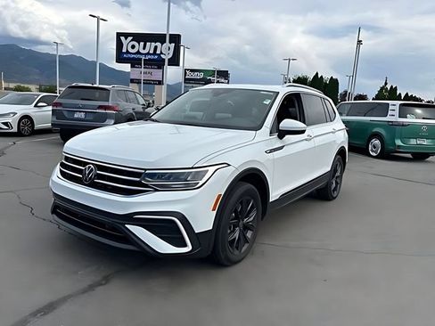 Used 2024 Volkswagen Tiguan SE AWD/4WD image 7