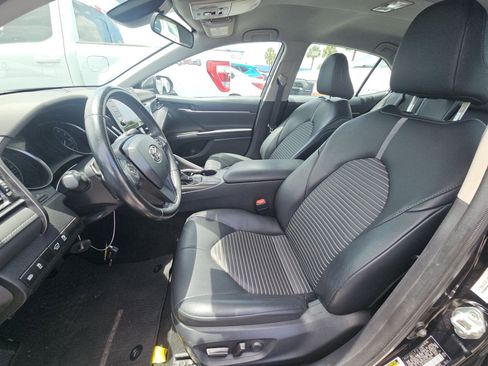 Used 2023 Toyota Camry SE FWD image 10