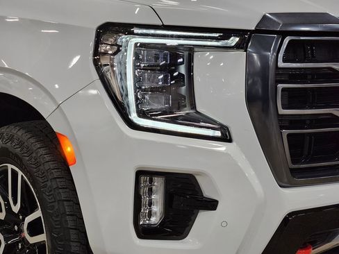 Used 2023 GMC Yukon XL AT4 image 13
