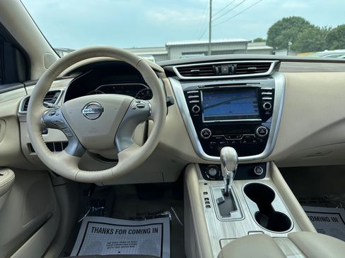Used 2015 Nissan Murano SV w/ Premium Package FWD image 9