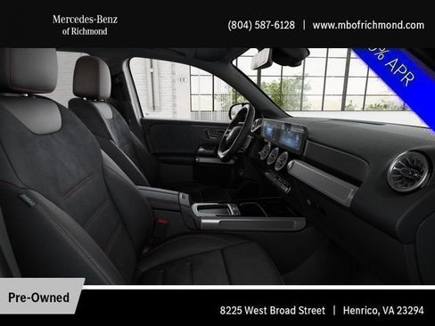 Used 2025 Mercedes-Benz GLB 250 4MATIC image 4