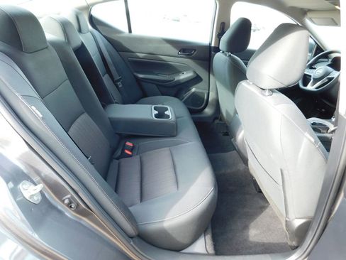 Used 2025 Nissan Altima 2.5 SV image 5