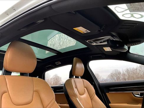Used 2018 Volvo S90 T5 Momentum w/ Protection Package Premier image 19