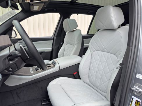 Used 2024 BMW X5 sDrive40i w/ Premium Package RWD image 43