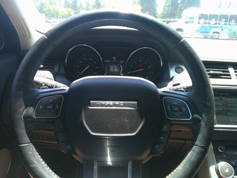 Used 2016 Land Rover Range Rover Evoque SE AWD/4WD image 15