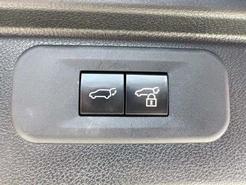 Used 2024 Toyota Grand Highlander AWD image 12