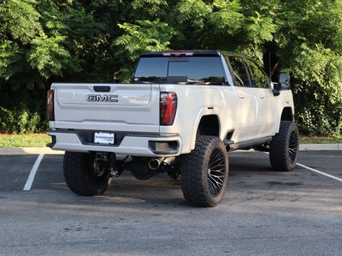 Used 2026 GMC Sierra 2500 AT4 w/ AT4 Premium Plus Package AWD/4WD image 9