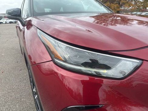 Used 2022 Toyota Highlander XSE image 37