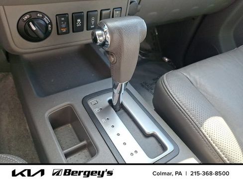Used 2016 Nissan Frontier SL AWD/4WD image 16