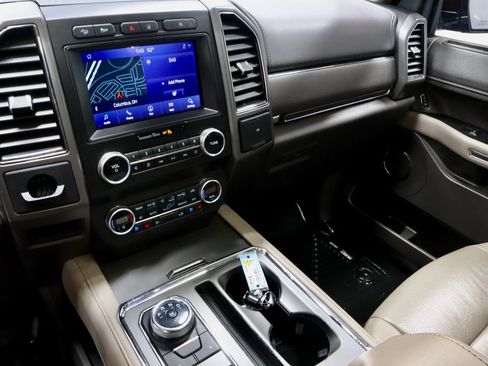 Certified 2020 Ford Expedition Max XLT w/ Equipment Group 202A AWD/4WD image 32