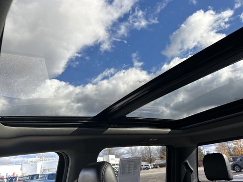 Used 2019 Ford F150 Lariat w/ Equipment Group 502A Luxury image 24