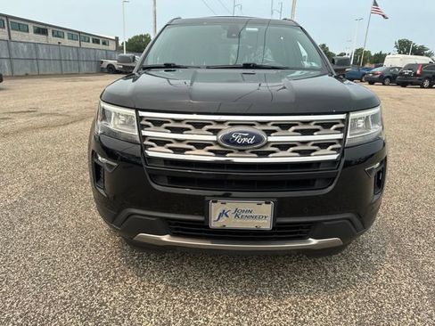 Used 2018 Ford Explorer XLT w/ Equipment Group 202A AWD/4WD image 21