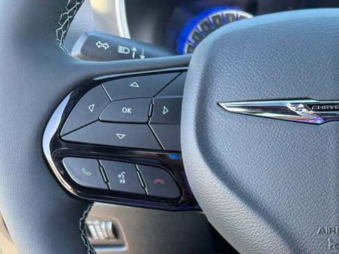 New 2026 Chrysler Pacifica Select image 38