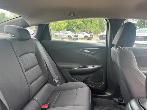 Used 2023 Chevrolet Malibu LS FWD image 36