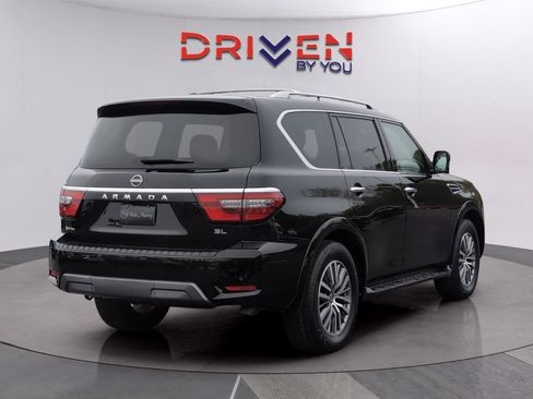 Used 2024 Nissan Armada SL w/ Captain's Chairs Package image 5