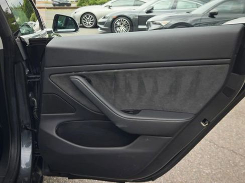 Used 2018 Tesla Model 3 Long Range RWD image 39