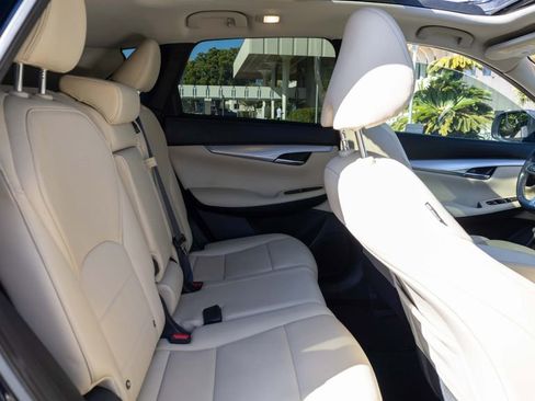 Used 2020 INFINITI QX50 Luxe w/ Navigation Package image 13