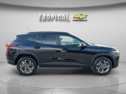 New 2026 Chevrolet Trax LT image 6