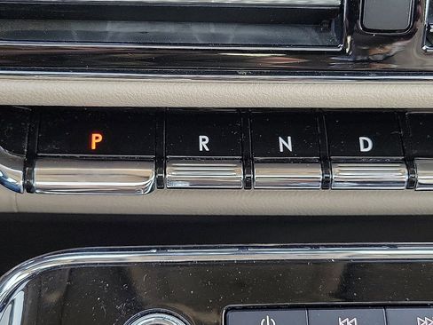 Used 2022 Lincoln Navigator L Reserve image 16