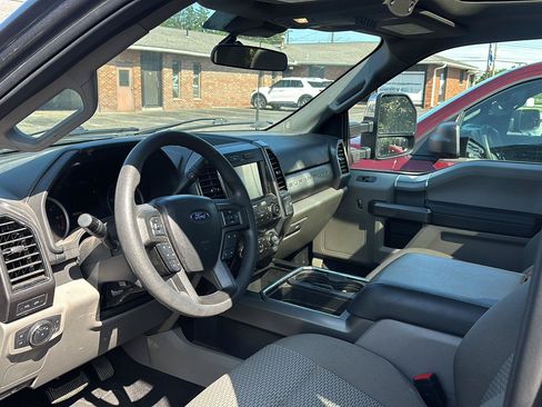 Used 2022 Ford F250 XLT w/ XLT Premium Package AWD/4WD image 6