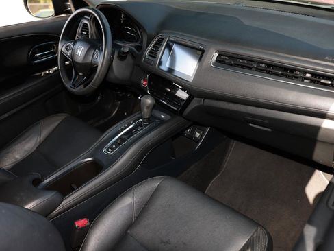 Used 2017 Honda HR-V EX-L image 16
