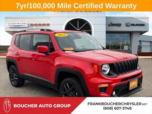 Certified 2022 Jeep Renegade Latitude w/ Convenience Group AWD/4WD image 1