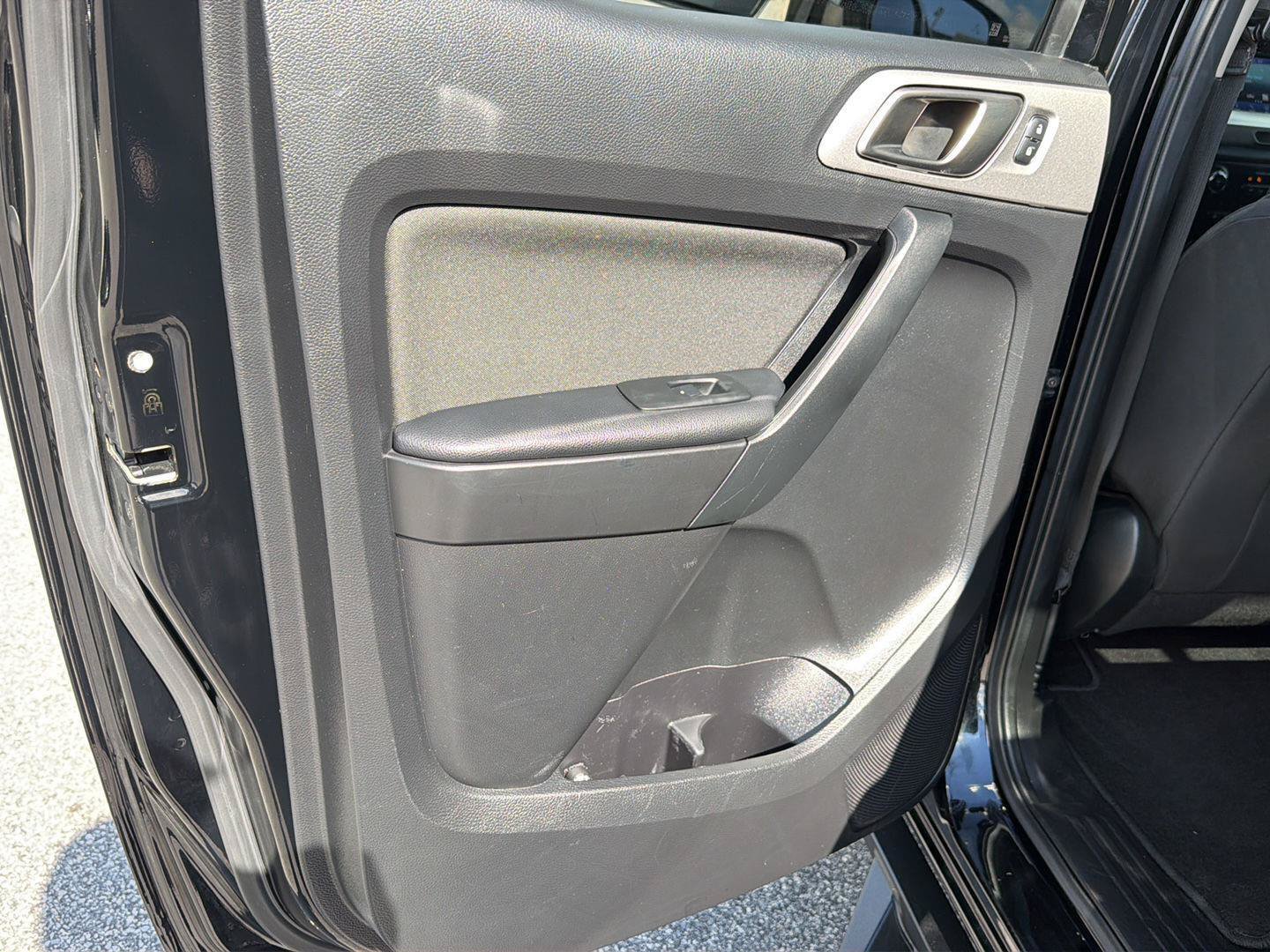 Used 2019 Ford Ranger XLT w/ Equipment Group 302A Luxury AWD/4WD image 18
