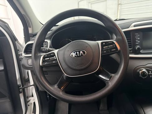 Used 2020 Kia Sorento FWD V6 image 16