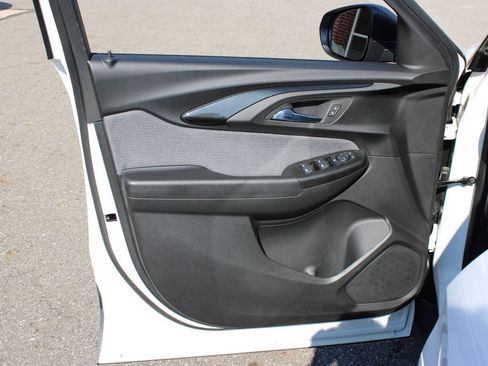 Used 2023 Chevrolet TrailBlazer LS FWD image 7