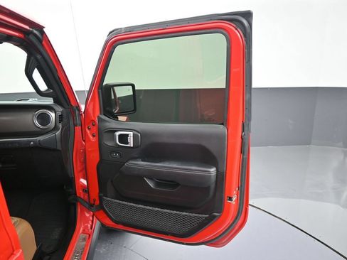 Used 2021 Jeep Wrangler Unlimited Rubicon AWD/4WD image 36