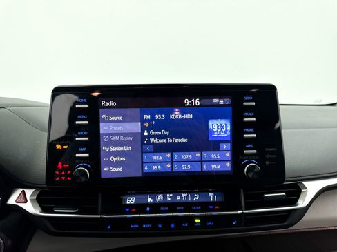 Used 2023 Toyota Sienna XLE w/ Protection Package (TMS) FWD image 21