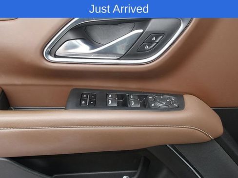Used 2023 Chevrolet Suburban High Country AWD/4WD image 17