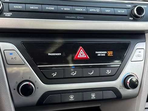 Used 2018 Hyundai Elantra SEL w/ Cargo Package FWD image 15