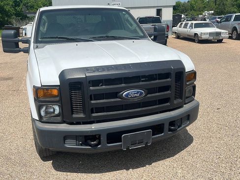 Used 2010 Ford F250 XL image 6