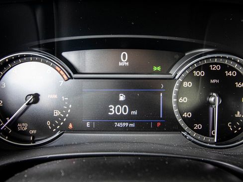 Used 2019 Cadillac XT4 Premium Luxury image 2