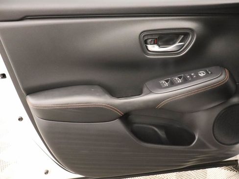 Used 2024 Honda HR-V Sport image 17